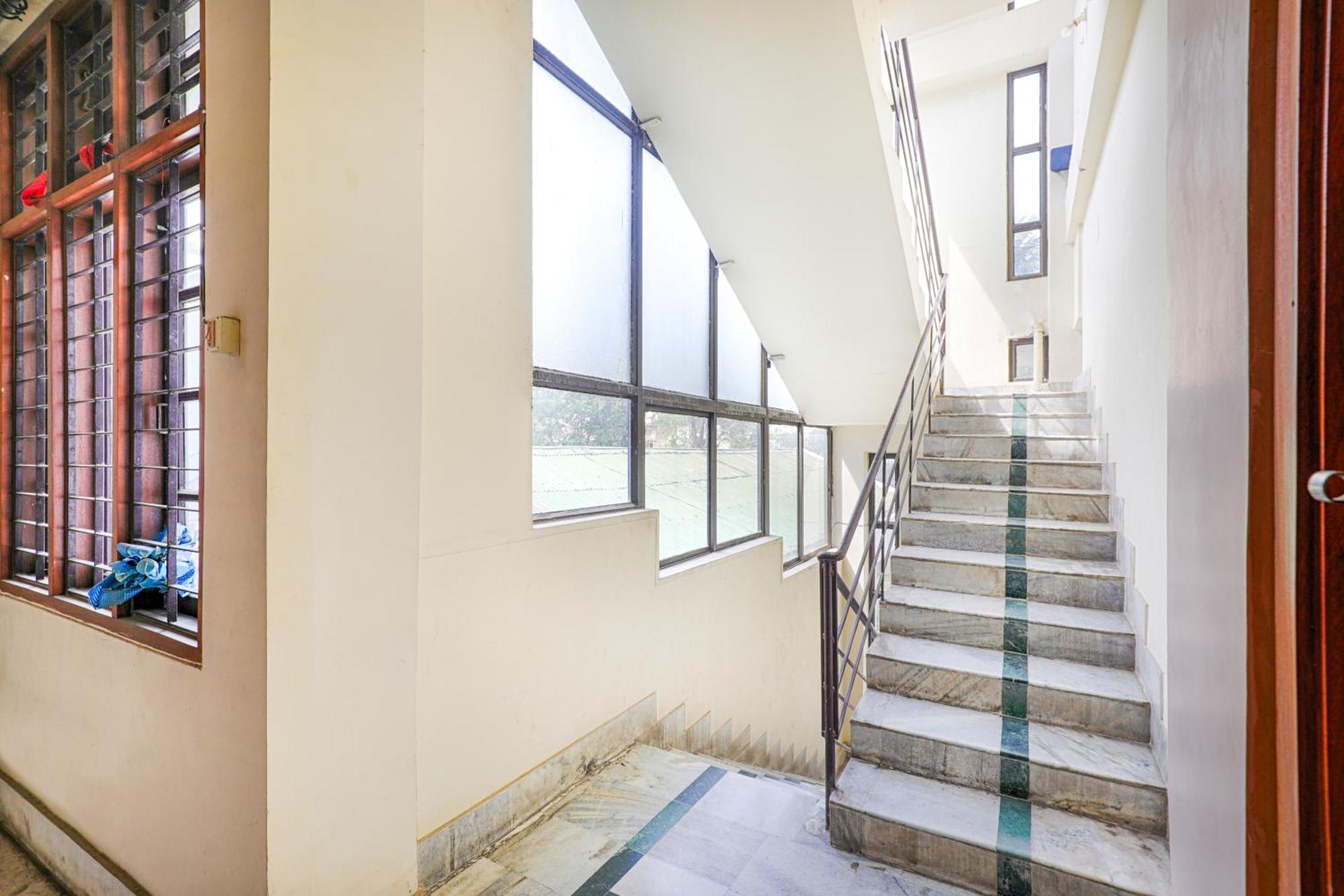 Exotic Villa Homestay Гувахати Экстерьер фото