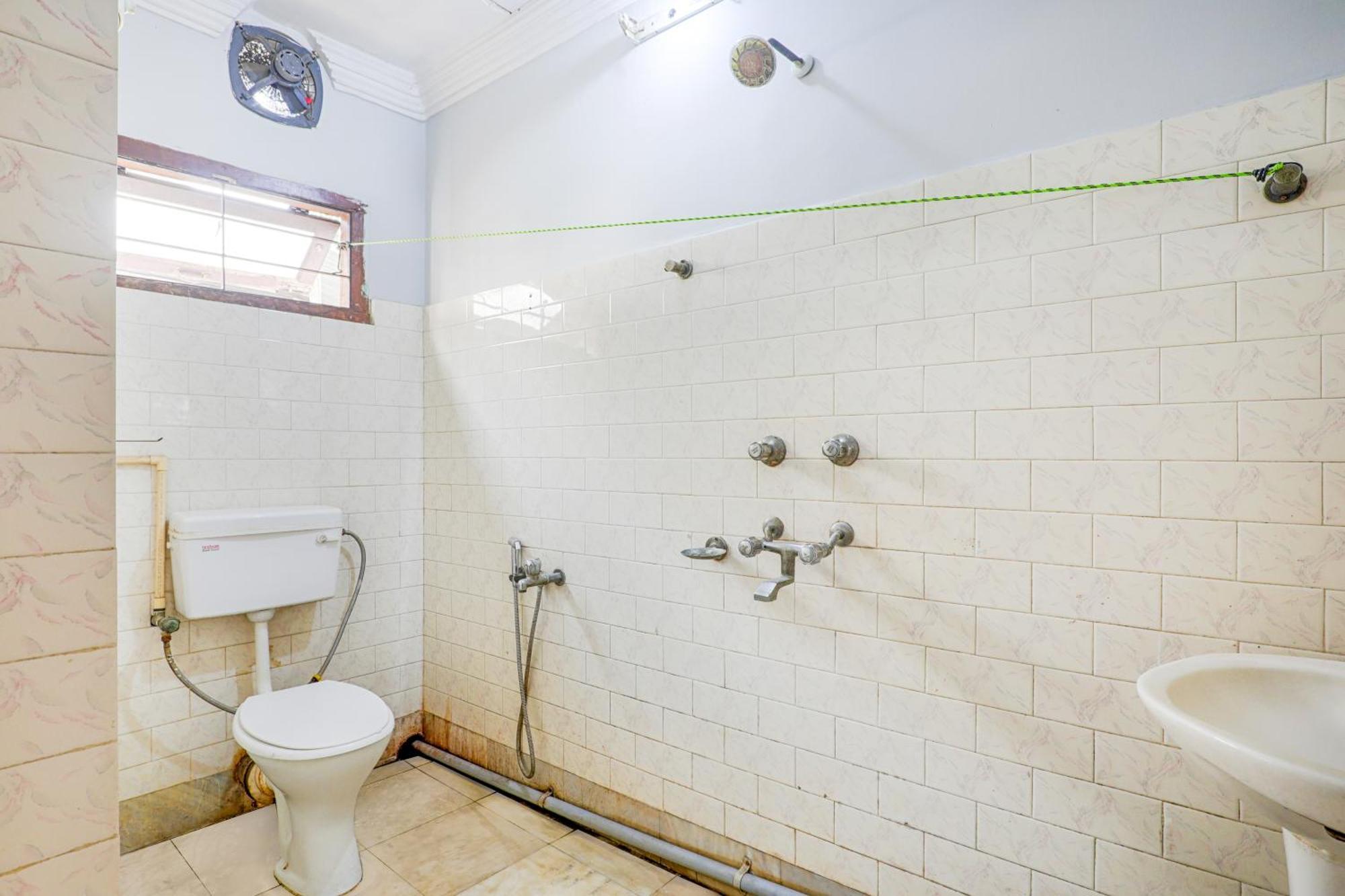 Exotic Villa Homestay Гувахати Экстерьер фото