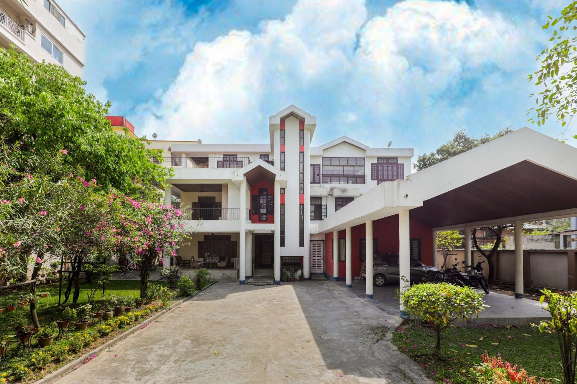 Exotic Villa Homestay Гувахати Экстерьер фото
